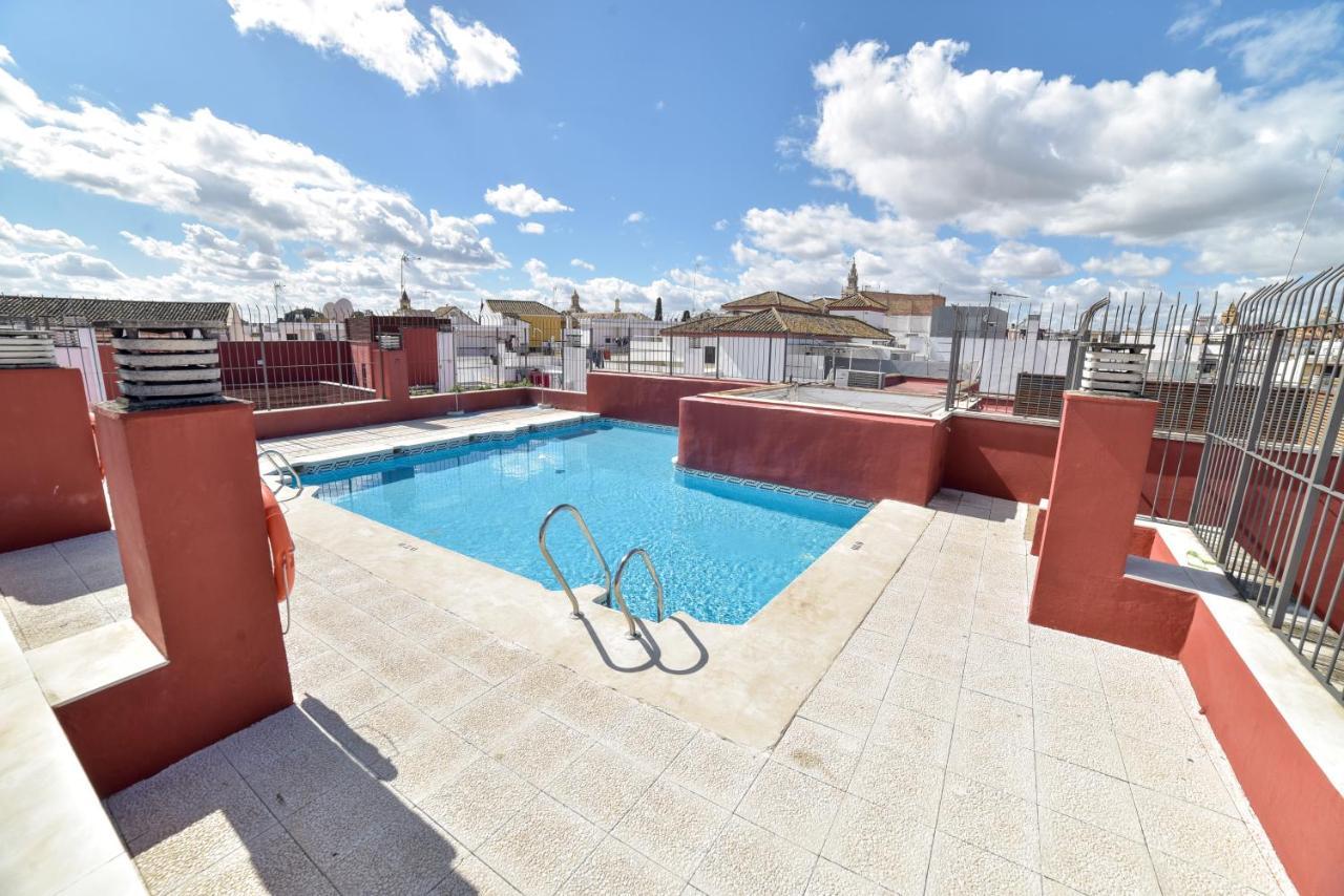Peace, Pool & Parking At Centre Apartman Sevilla Kültér fotó